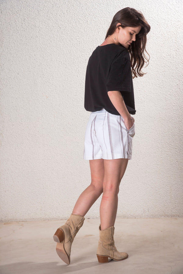 Kadın Keten Çizgili Beyaz Şort