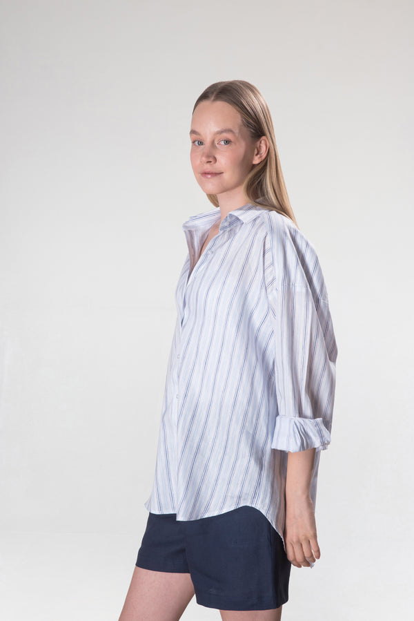 Kadın Pamuk-Keten Mavi, Beyaz Çizgili Standart Beden Gömlek
